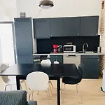 Zentrale Ruhige In Lägenhet